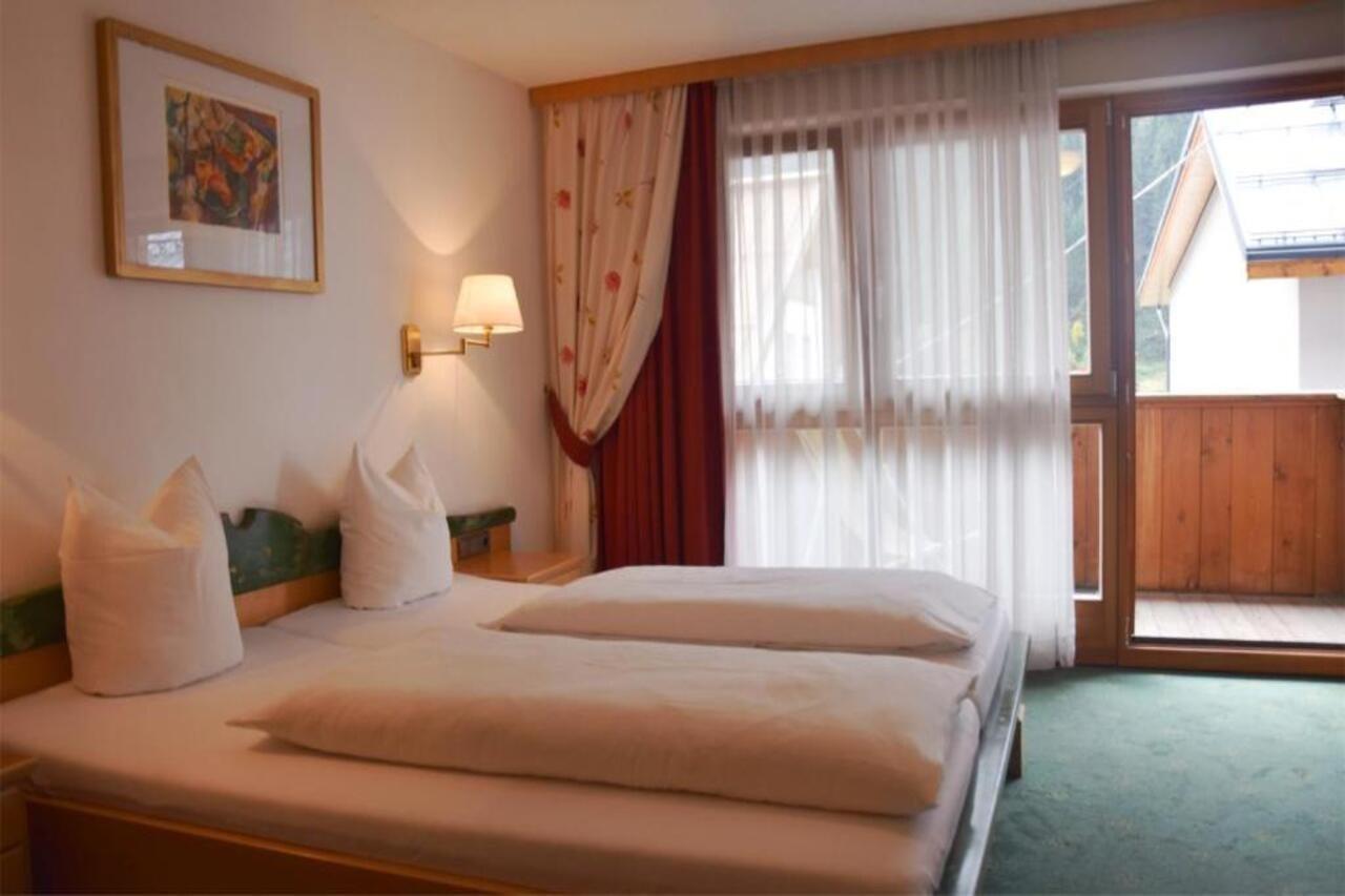 Berghotel Basur - Das Schihotel Am Arlberg Флирш Екстериор снимка
