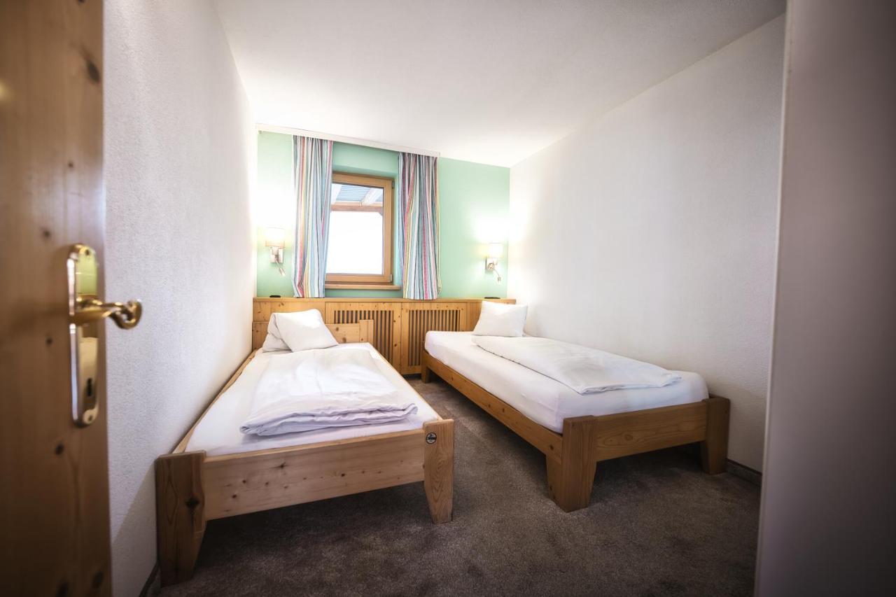 Berghotel Basur - Das Schihotel Am Arlberg Флирш Екстериор снимка