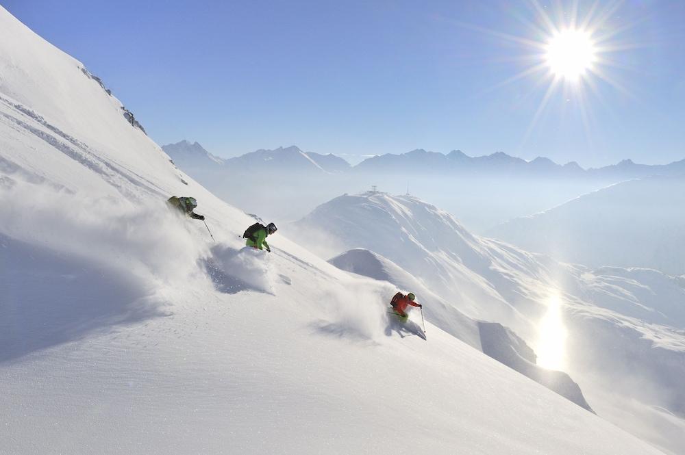 Berghotel Basur - Das Schihotel Am Arlberg Флирш Екстериор снимка